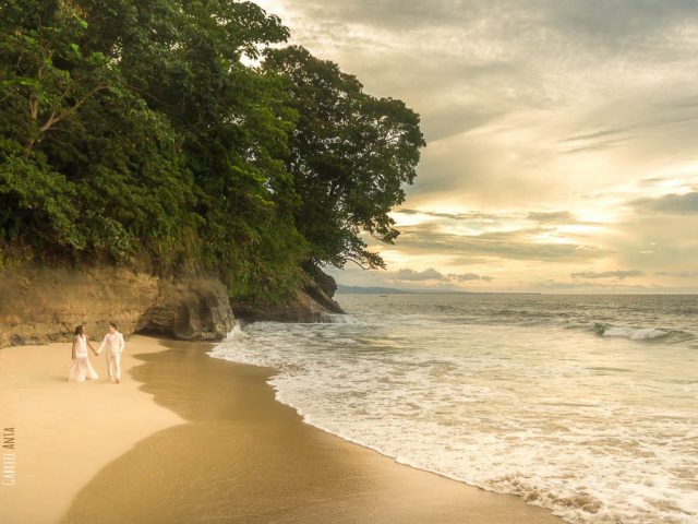 Wedding at Punta Uva Beach (Puerto Viejo, Costa Rica)