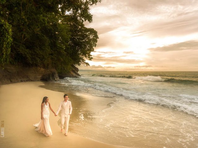 Wedding at Punta Uva Beach (Puerto Viejo, Costa Rica)